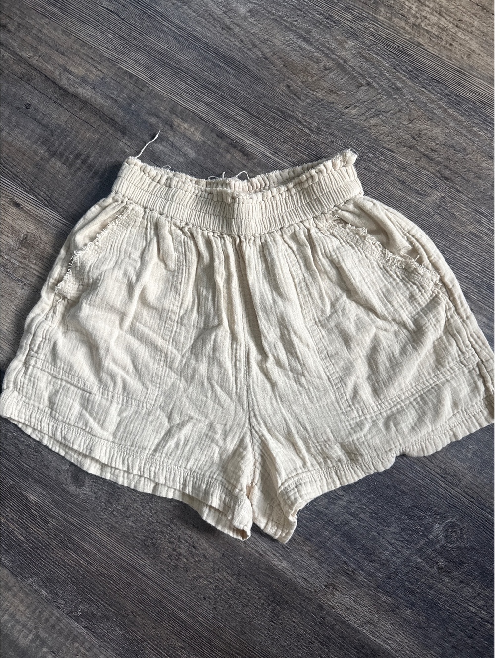 Aerie Cream Elastic Waist Summer Shorts XS
